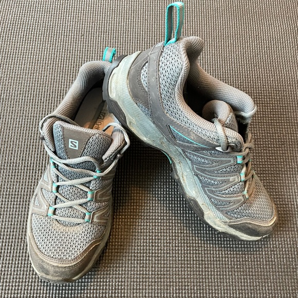 Salomon Womans Hiking Shoe - Picture 1 of 3